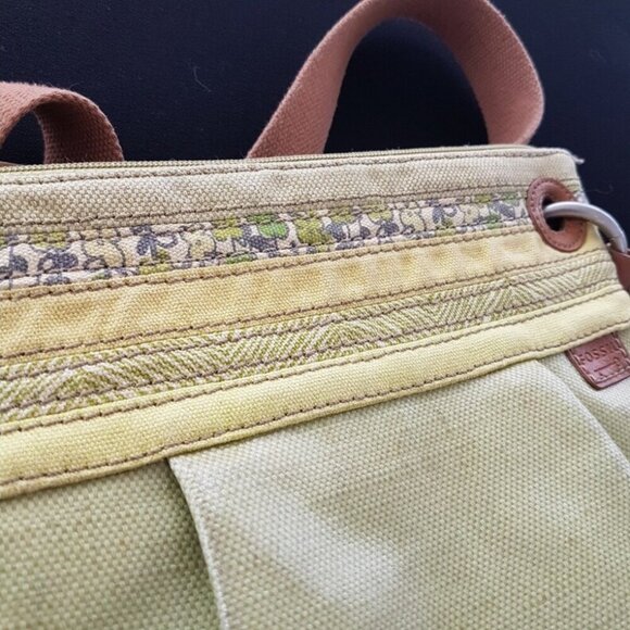 FOSSIL Key-Per, Light Green Slim Shoulder Bag, Adjust to Crossbody Bag - Picture 4 of 10